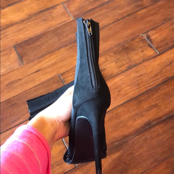 Rare designer black suede stretch stiletto booties - Picture 6 of 6